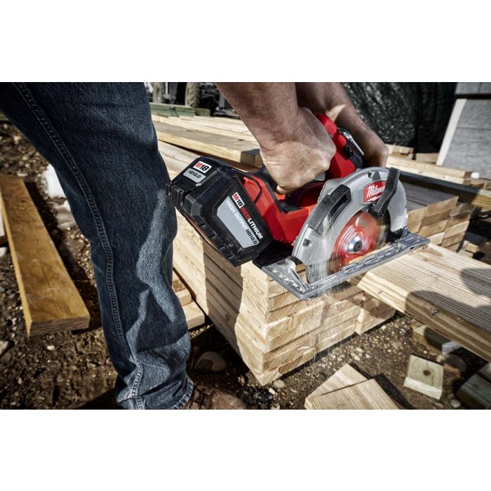 Milwaukee M18 18 Volt Lithium-Ion Cordless REDLITHIUM HIGH OUTPUT HD 12.0Ah  Battery Pack